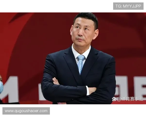 中国男篮激战世界杯晋级八强 李楠战术调整助力球队大逆袭