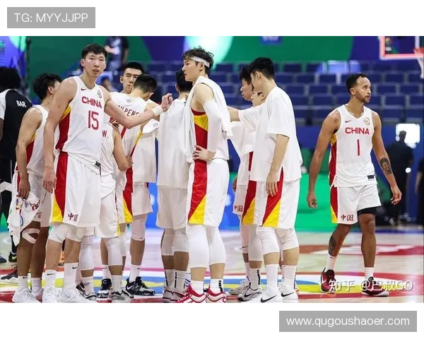 中国男篮晋级世界杯八强 全队展现团队协作精神迎接下一场挑战