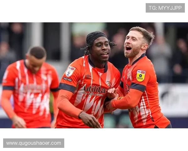 卢顿俱乐部崛起之路：从英格兰低级别联赛到英超舞台的辉煌蜕变