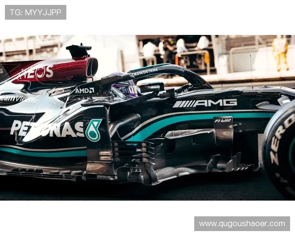 F1赛事最新动态：梅赛德斯车队在巴林测试中表现突出 展望新赛季竞争形势