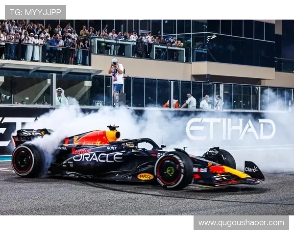 F1赛季最新动态：红牛持续统治，梅赛德斯和法拉利奋力追赶