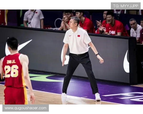 中国男篮力克韩国晋级亚洲杯四强 展现年轻球员无限潜力 中国男篮力克韩国晋级亚洲杯四强 展现年轻球员无限潜力