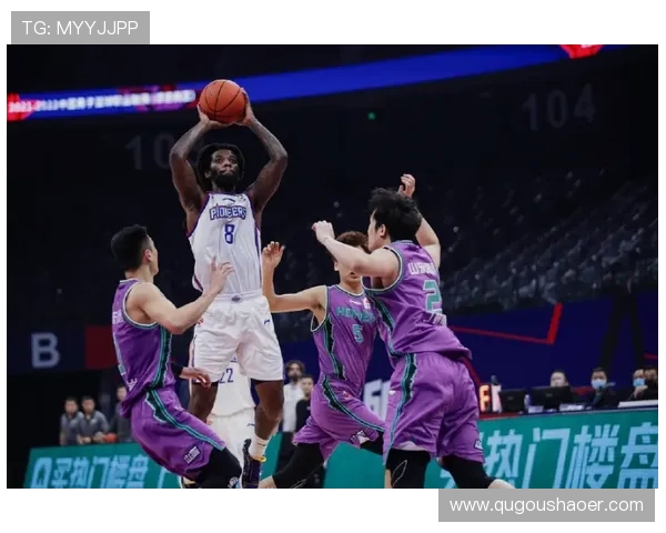 中国篮球联赛再迎重磅对决 辽宁队迎战广东队争夺季后赛席位