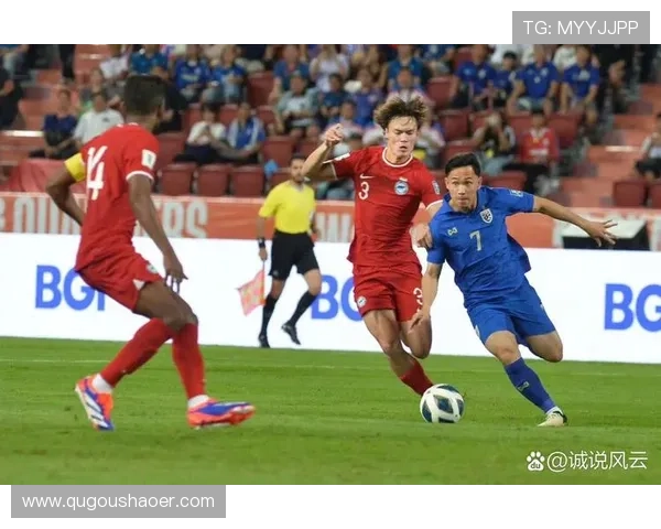 中国足球队迎战世界杯预选赛关键战 李霄鹏率队誓取三分全力拼搏