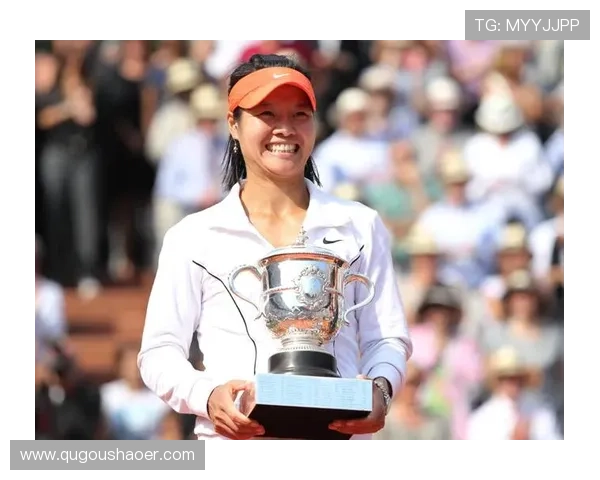 张帅携手李娜登顶2025年法网 女双冠军揭幕战精彩纷呈