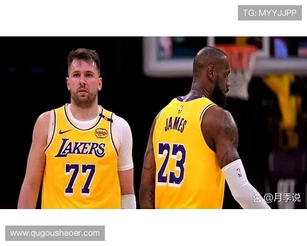 湖人队迎来新赛季开门红 詹姆斯与戴维斯强势联手助队大胜