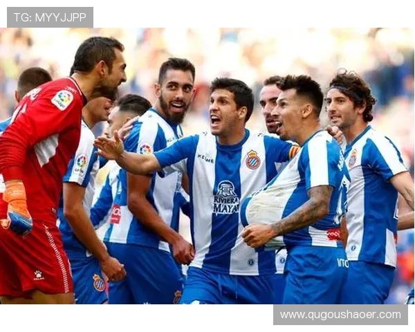 西班牙足球甲级联赛新时代豪门竞争与战术风潮全景解析未来走向观察